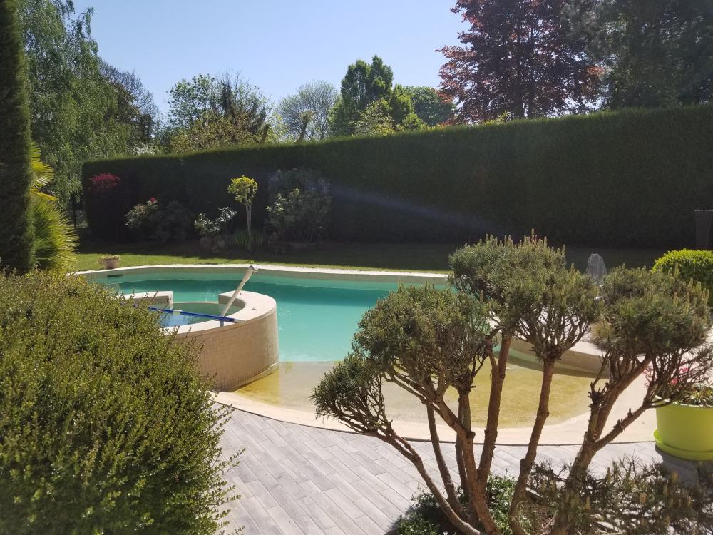 piscine ovale
